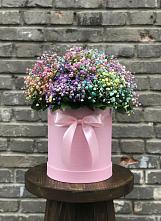Цветочная композиция из Гипсофила и Розы в шляпной коробке в Букановской
