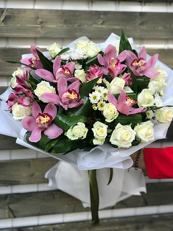 Букет цветов из: Розы и Хризантемы в Букановской