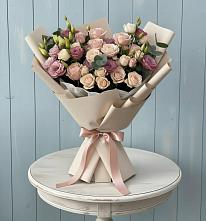 Букет цветов из:  Розы и Лизиантусы в Букановской