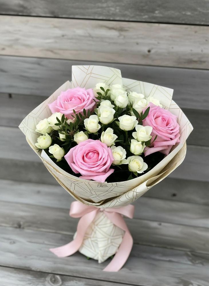 Букет цветов из: Розы в Букановской