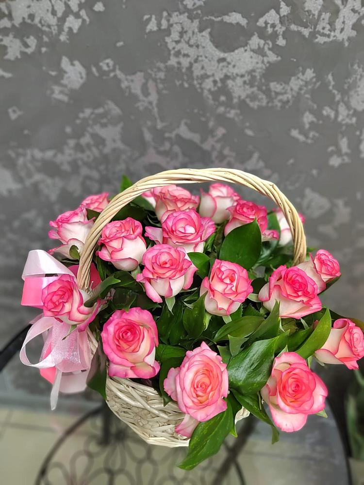Цветочная композиция из Розы в корзине в Букановской