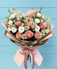 Букет цветов из:  Розы, Альстромерии и Лизиантусы в Букановской