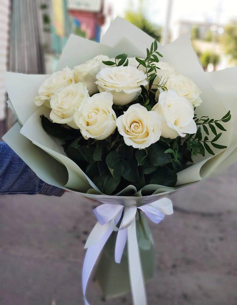 Букет Белые розы Проуд в Букановской