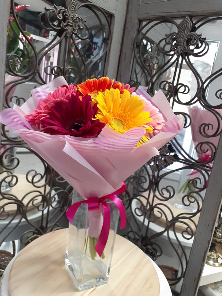 Букет цветов из: Герберы в Букановской