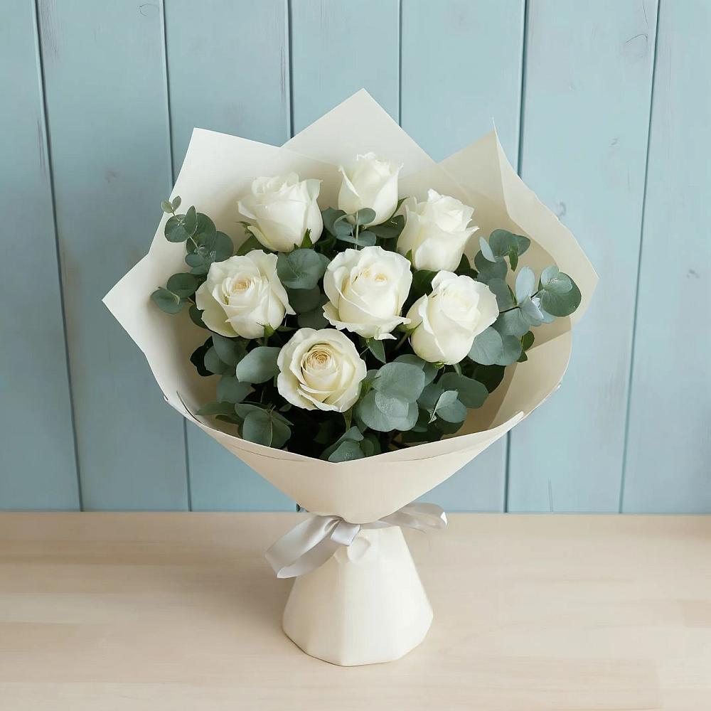 Букет Белые розы в Эвкалипте в Букановской