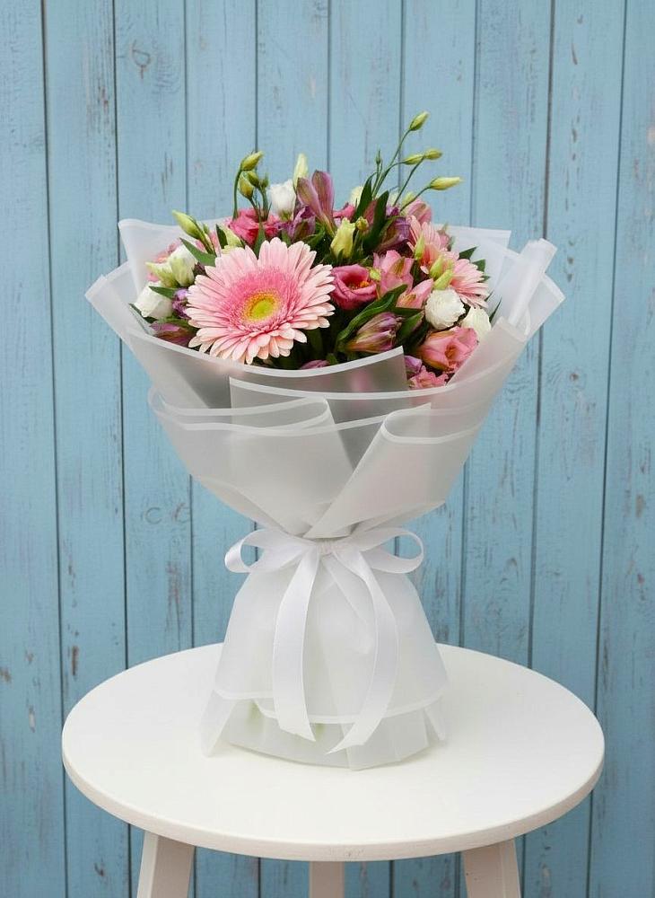 Букет цветов из: Герберы, Альстромерии и Лизиантусы в Букановской