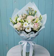 Букет цветов из:  Розы и Лизиантусы в Букановской