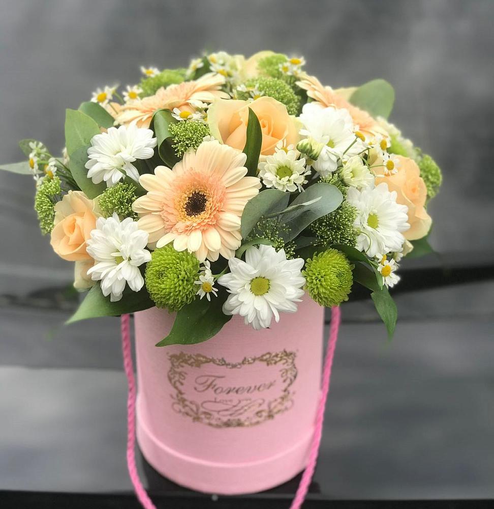 Цветочная композиция из Розы, Герберы и Хризантемы в шляпной коробке в Букановской