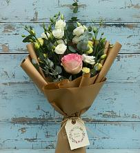 Букет цветов из:  Розы и Лизиантусы в Букановской