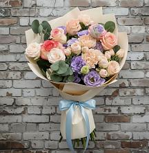Букет цветов из:  Розы, Лизиантусы и Гвоздики в Букановской